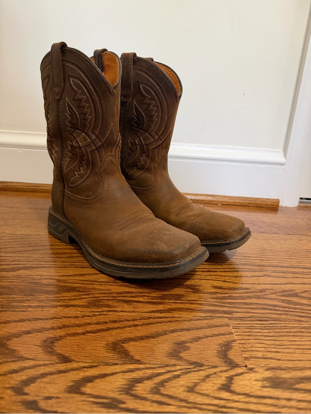 ARIAT Kids WorkHog XT Coil Western Pull On Brown Boot Size 4